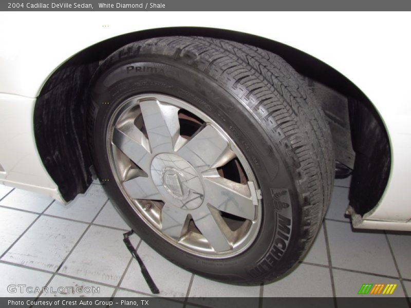 White Diamond / Shale 2004 Cadillac DeVille Sedan