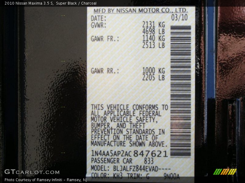 Super Black / Charcoal 2010 Nissan Maxima 3.5 S