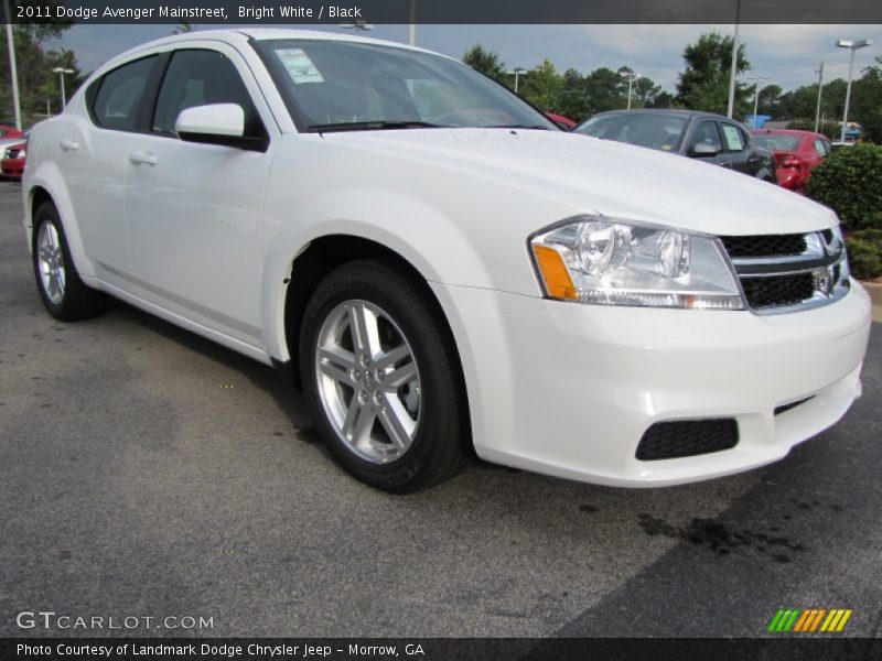 Bright White / Black 2011 Dodge Avenger Mainstreet