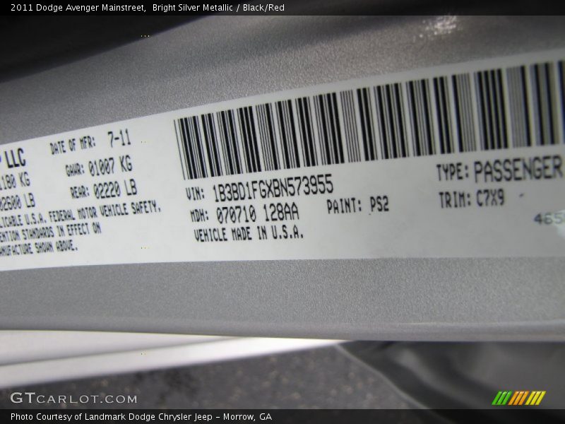 Bright Silver Metallic / Black/Red 2011 Dodge Avenger Mainstreet