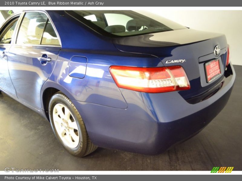Blue Ribbon Metallic / Ash Gray 2010 Toyota Camry LE
