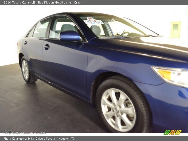 Blue Ribbon Metallic / Ash Gray 2010 Toyota Camry LE