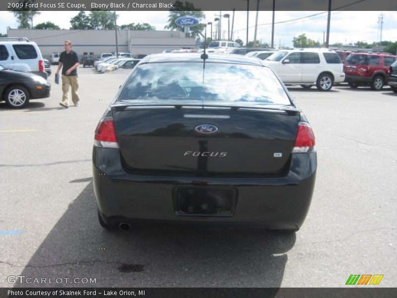 Ebony Black / Charcoal Black 2009 Ford Focus SE Coupe