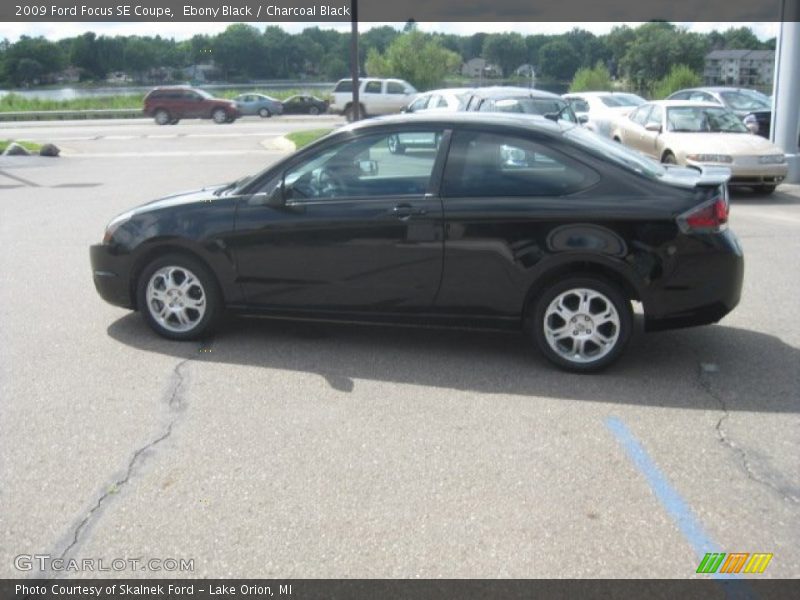 Ebony Black / Charcoal Black 2009 Ford Focus SE Coupe