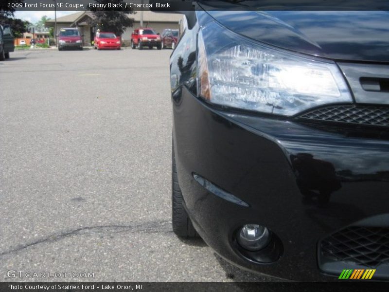 Ebony Black / Charcoal Black 2009 Ford Focus SE Coupe