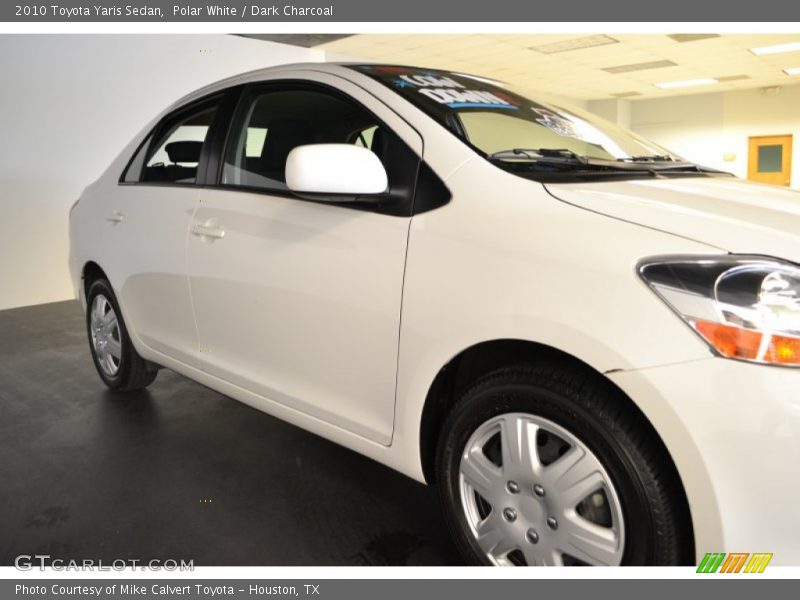 Polar White / Dark Charcoal 2010 Toyota Yaris Sedan
