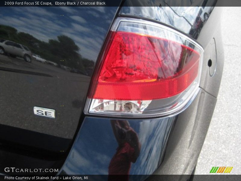 Ebony Black / Charcoal Black 2009 Ford Focus SE Coupe