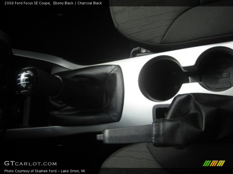 Ebony Black / Charcoal Black 2009 Ford Focus SE Coupe