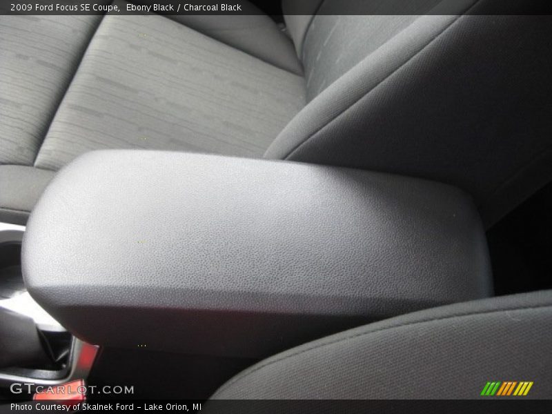 Ebony Black / Charcoal Black 2009 Ford Focus SE Coupe