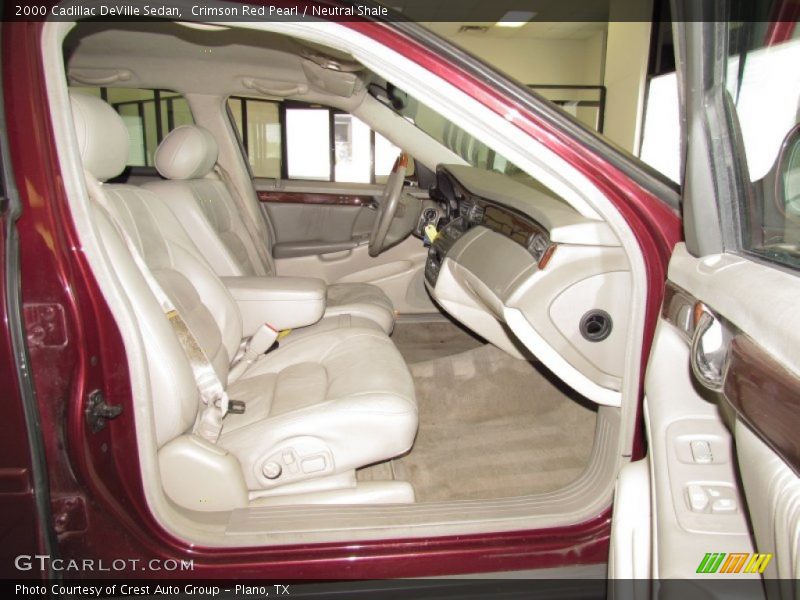  2000 DeVille Sedan Neutral Shale Interior