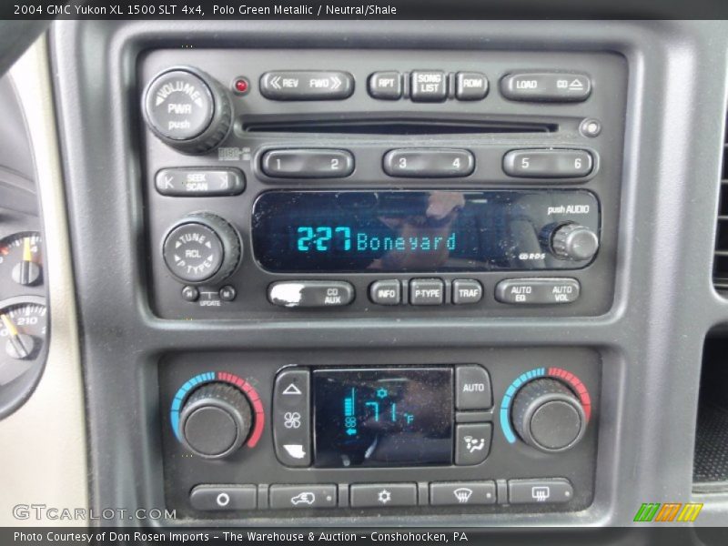 Controls of 2004 Yukon XL 1500 SLT 4x4