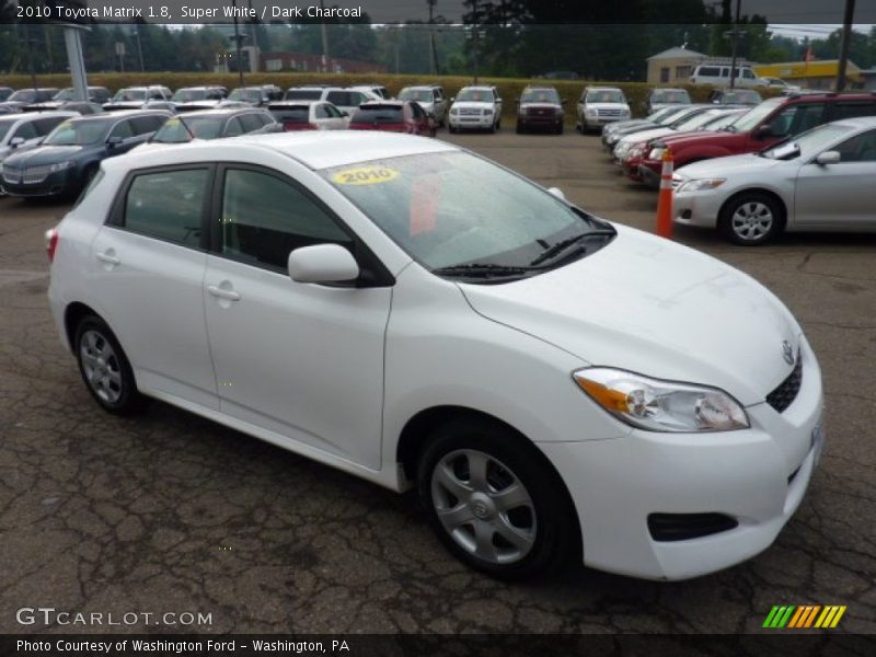 Super White / Dark Charcoal 2010 Toyota Matrix 1.8