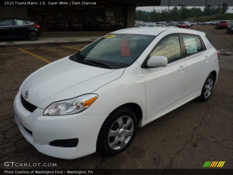 Super White / Dark Charcoal 2010 Toyota Matrix 1.8