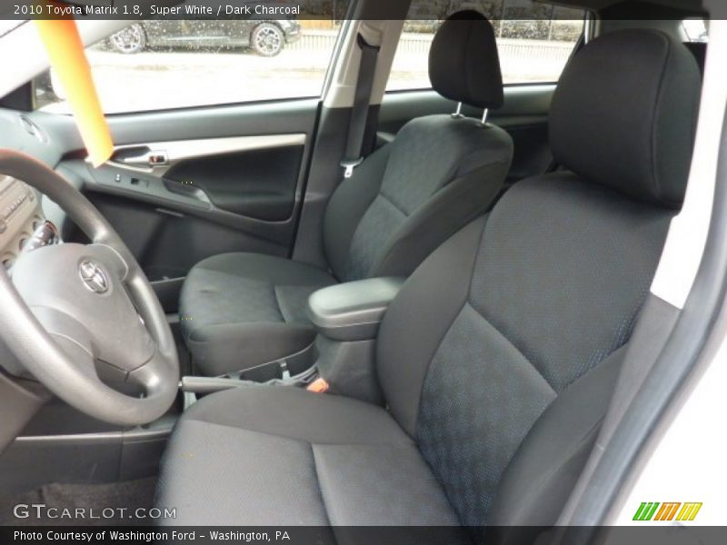 Super White / Dark Charcoal 2010 Toyota Matrix 1.8