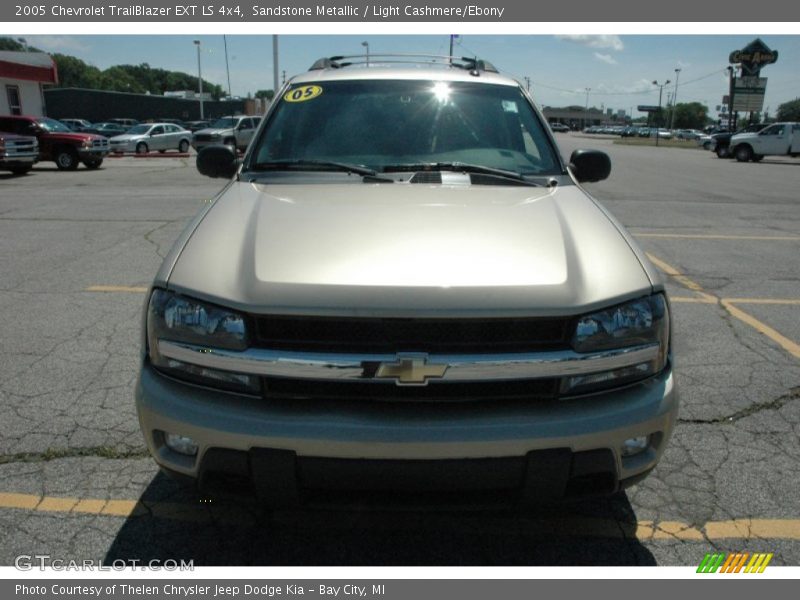 Sandstone Metallic / Light Cashmere/Ebony 2005 Chevrolet TrailBlazer EXT LS 4x4