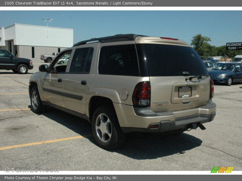 Sandstone Metallic / Light Cashmere/Ebony 2005 Chevrolet TrailBlazer EXT LS 4x4