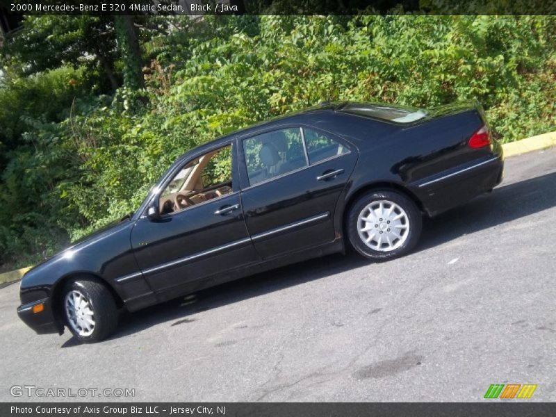 Black / Java 2000 Mercedes-Benz E 320 4Matic Sedan