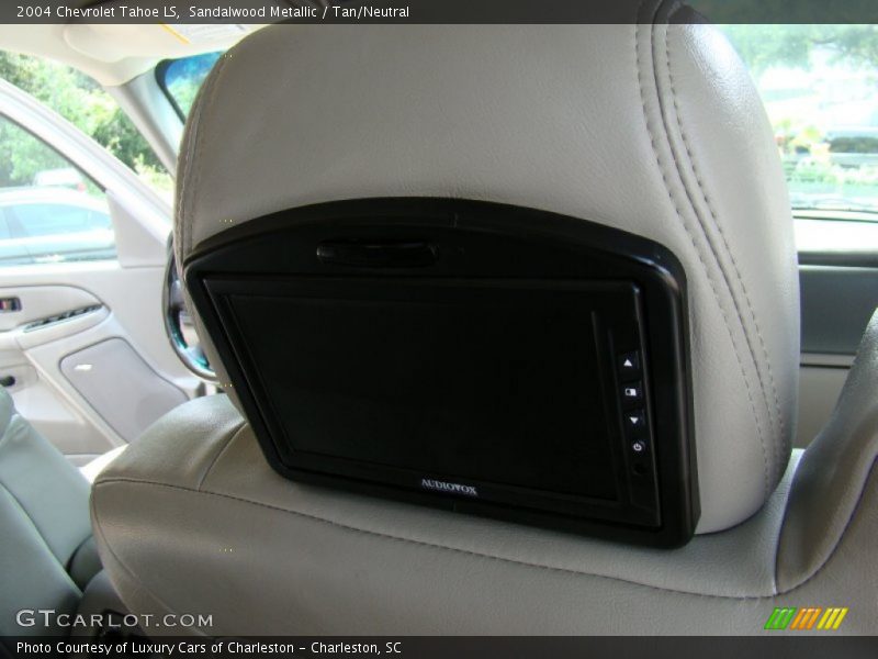 Sandalwood Metallic / Tan/Neutral 2004 Chevrolet Tahoe LS