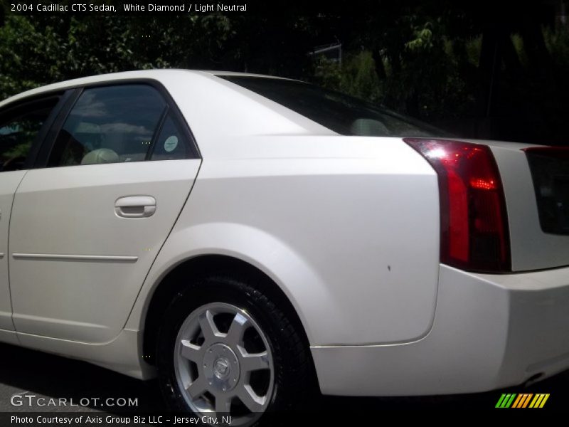 White Diamond / Light Neutral 2004 Cadillac CTS Sedan