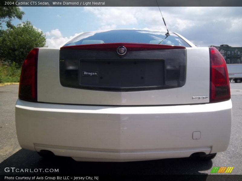 White Diamond / Light Neutral 2004 Cadillac CTS Sedan