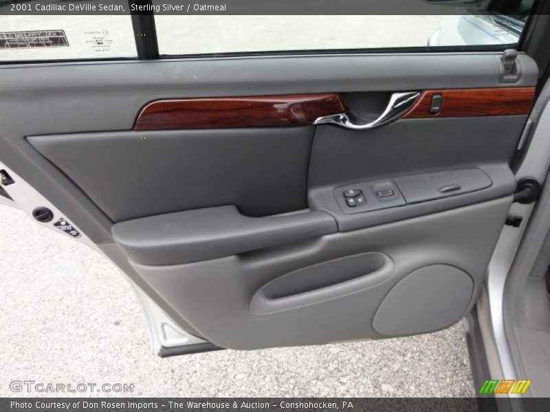 Sterling Silver / Oatmeal 2001 Cadillac DeVille Sedan
