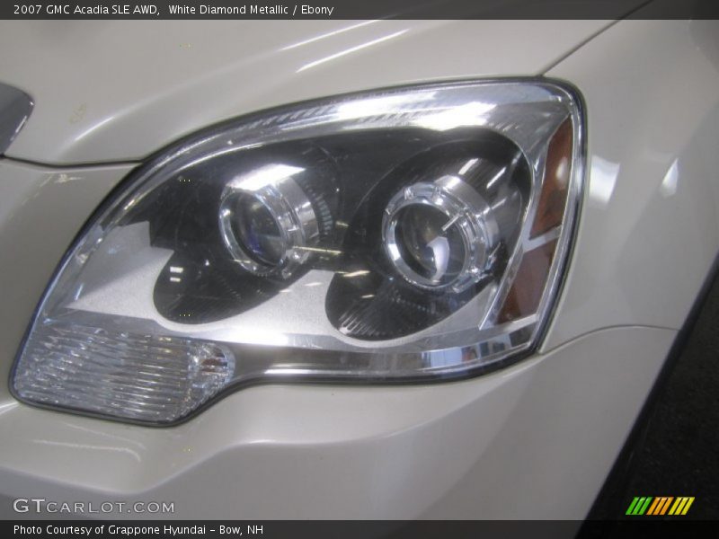 White Diamond Metallic / Ebony 2007 GMC Acadia SLE AWD