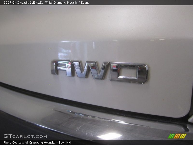  2007 Acadia SLE AWD Logo