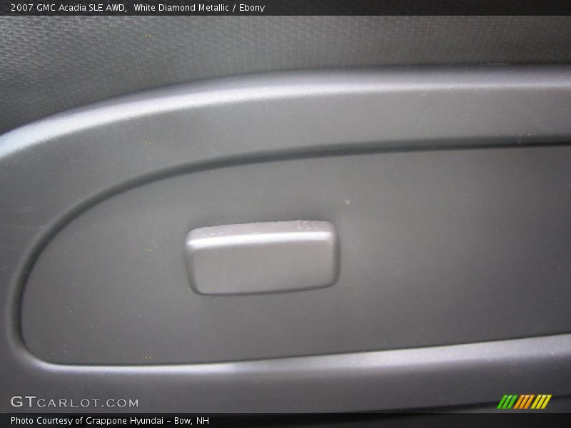 White Diamond Metallic / Ebony 2007 GMC Acadia SLE AWD