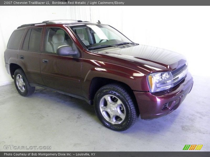 Bordeaux Red Metallic / Light Cashmere/Ebony 2007 Chevrolet TrailBlazer LS