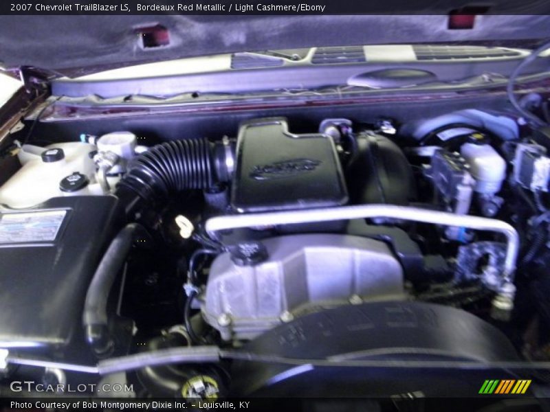 Bordeaux Red Metallic / Light Cashmere/Ebony 2007 Chevrolet TrailBlazer LS