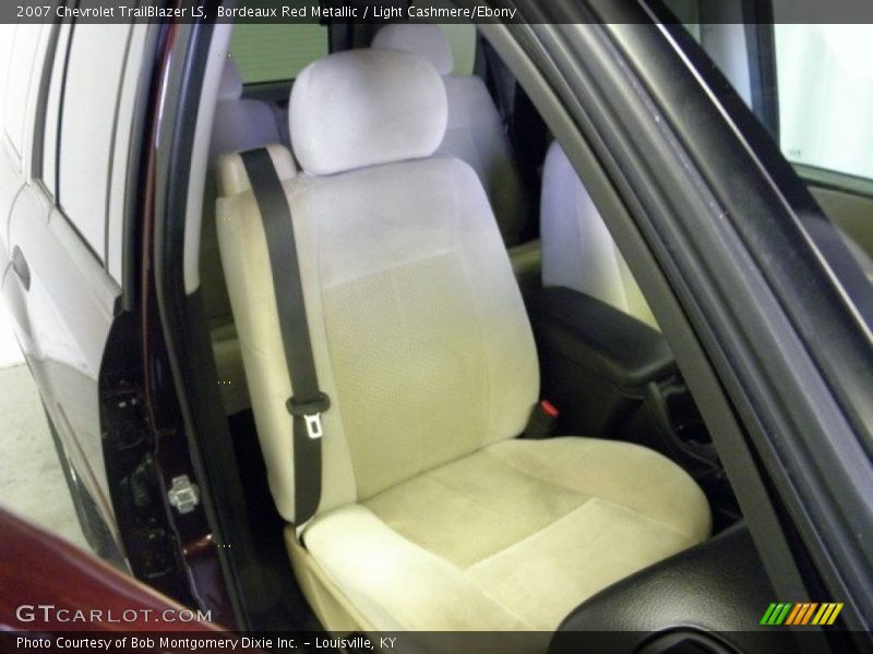 Bordeaux Red Metallic / Light Cashmere/Ebony 2007 Chevrolet TrailBlazer LS