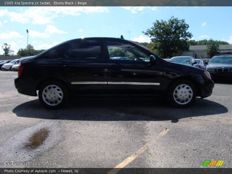 Ebony Black / Beige 2005 Kia Spectra LX Sedan