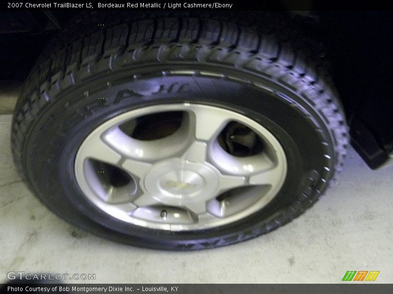Bordeaux Red Metallic / Light Cashmere/Ebony 2007 Chevrolet TrailBlazer LS