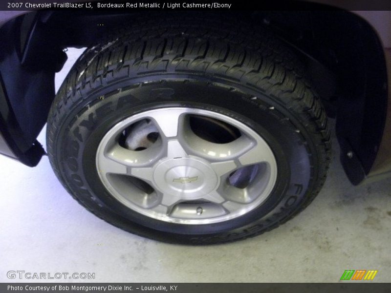 Bordeaux Red Metallic / Light Cashmere/Ebony 2007 Chevrolet TrailBlazer LS