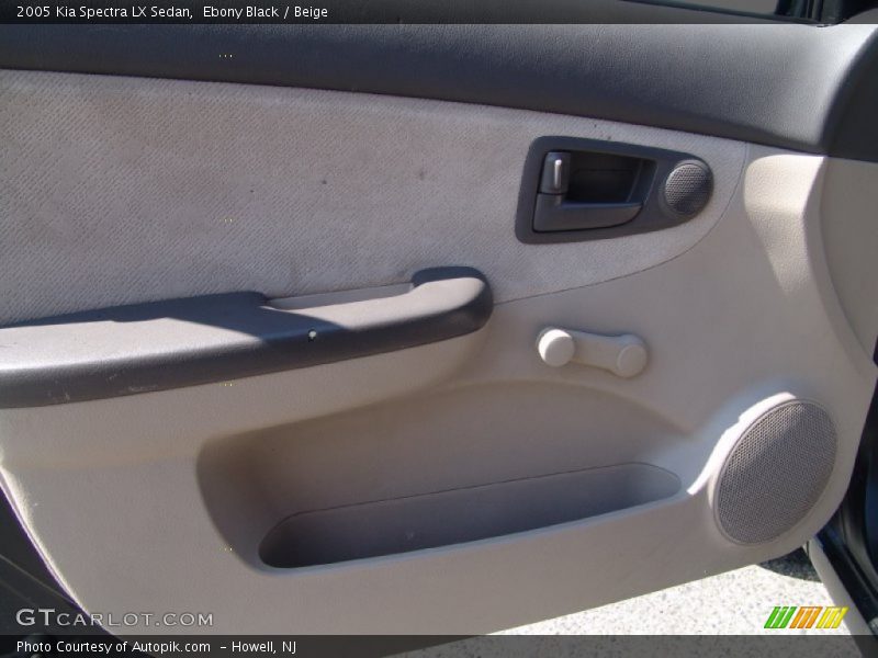 Ebony Black / Beige 2005 Kia Spectra LX Sedan