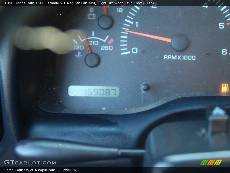 Light Driftwood Satin Glow / Black 1998 Dodge Ram 1500 Laramie SLT Regular Cab 4x4