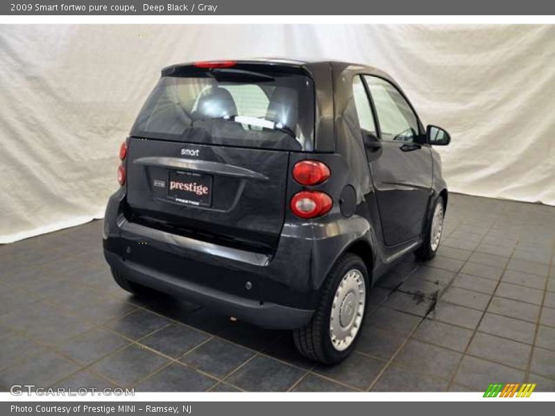 Deep Black / Gray 2009 Smart fortwo pure coupe