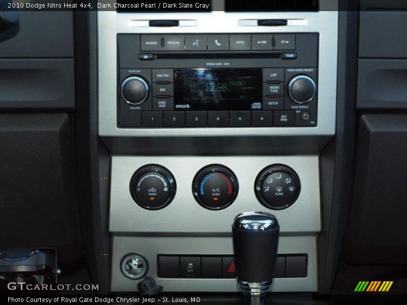 Controls of 2010 Nitro Heat 4x4