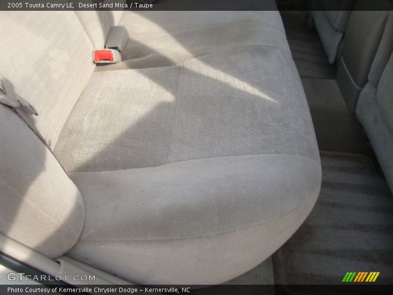 Desert Sand Mica / Taupe 2005 Toyota Camry LE