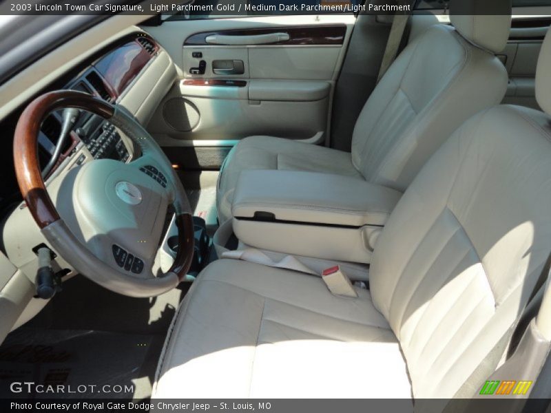 Light Parchment Gold / Medium Dark Parchment/Light Parchment 2003 Lincoln Town Car Signature