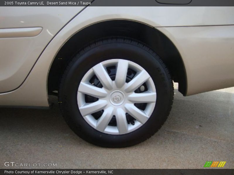 Desert Sand Mica / Taupe 2005 Toyota Camry LE