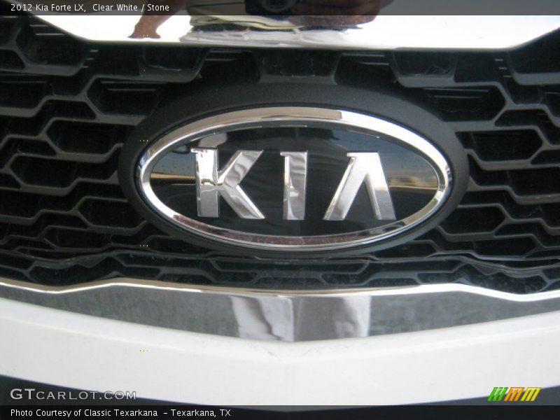  2012 Forte LX Logo