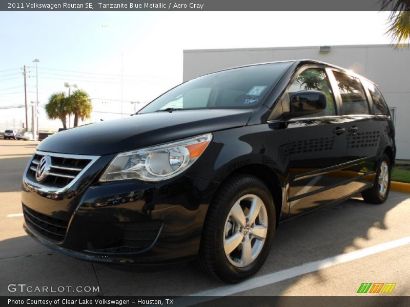 Tanzanite Blue Metallic / Aero Gray 2011 Volkswagen Routan SE