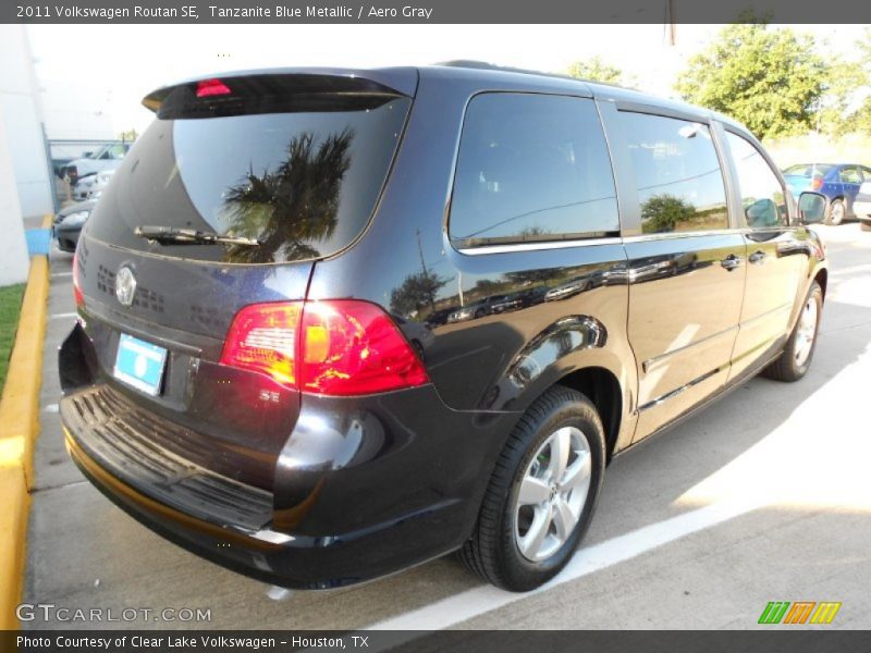 Tanzanite Blue Metallic / Aero Gray 2011 Volkswagen Routan SE