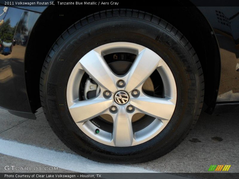 Tanzanite Blue Metallic / Aero Gray 2011 Volkswagen Routan SE