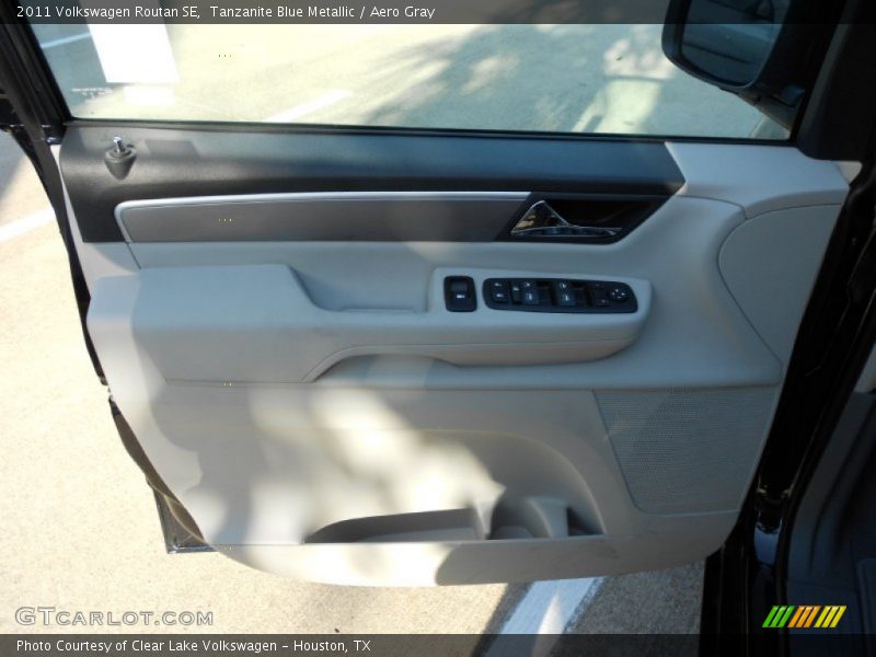 Tanzanite Blue Metallic / Aero Gray 2011 Volkswagen Routan SE