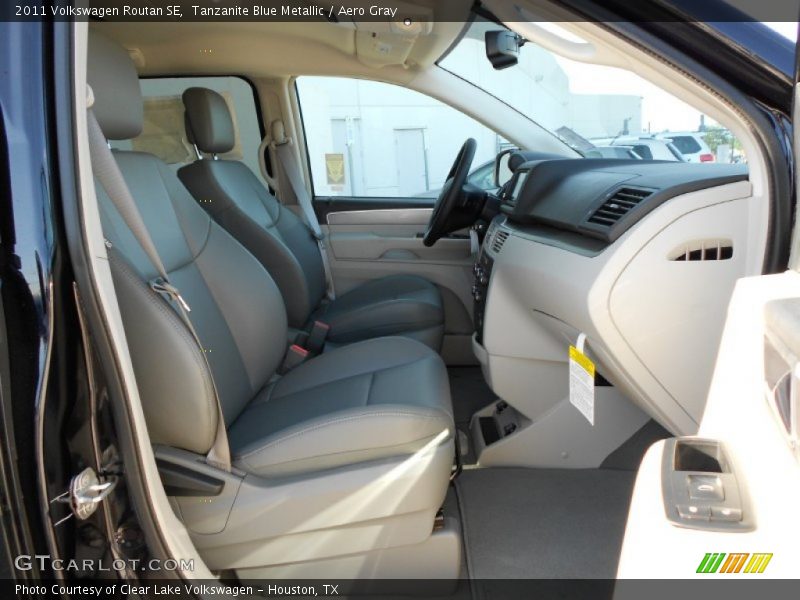 Tanzanite Blue Metallic / Aero Gray 2011 Volkswagen Routan SE