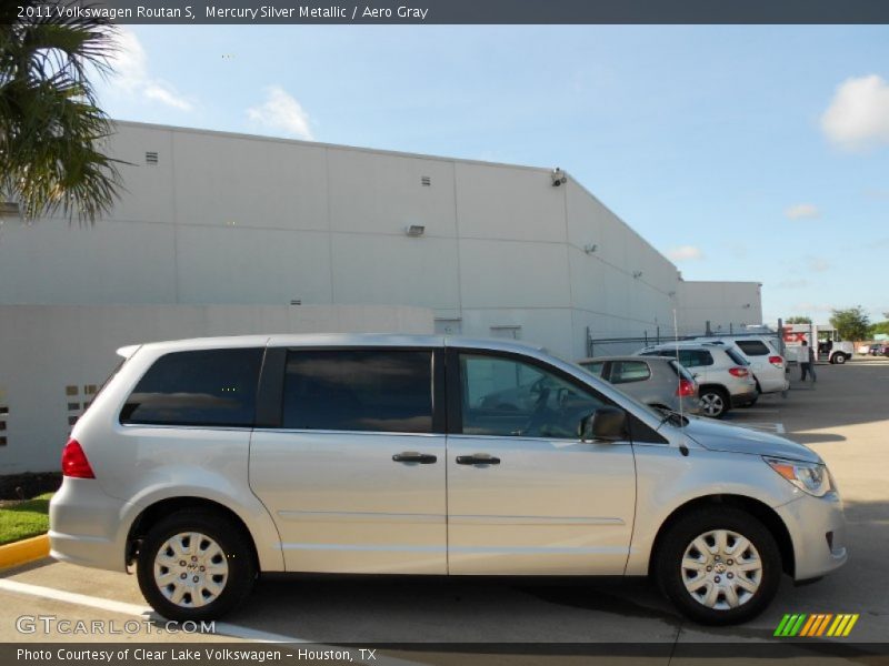  2011 Routan S Mercury Silver Metallic