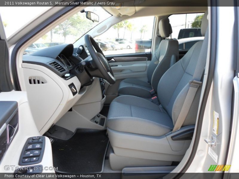  2011 Routan S Aero Gray Interior