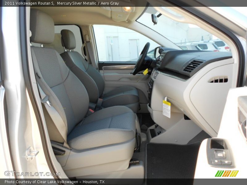 Mercury Silver Metallic / Aero Gray 2011 Volkswagen Routan S